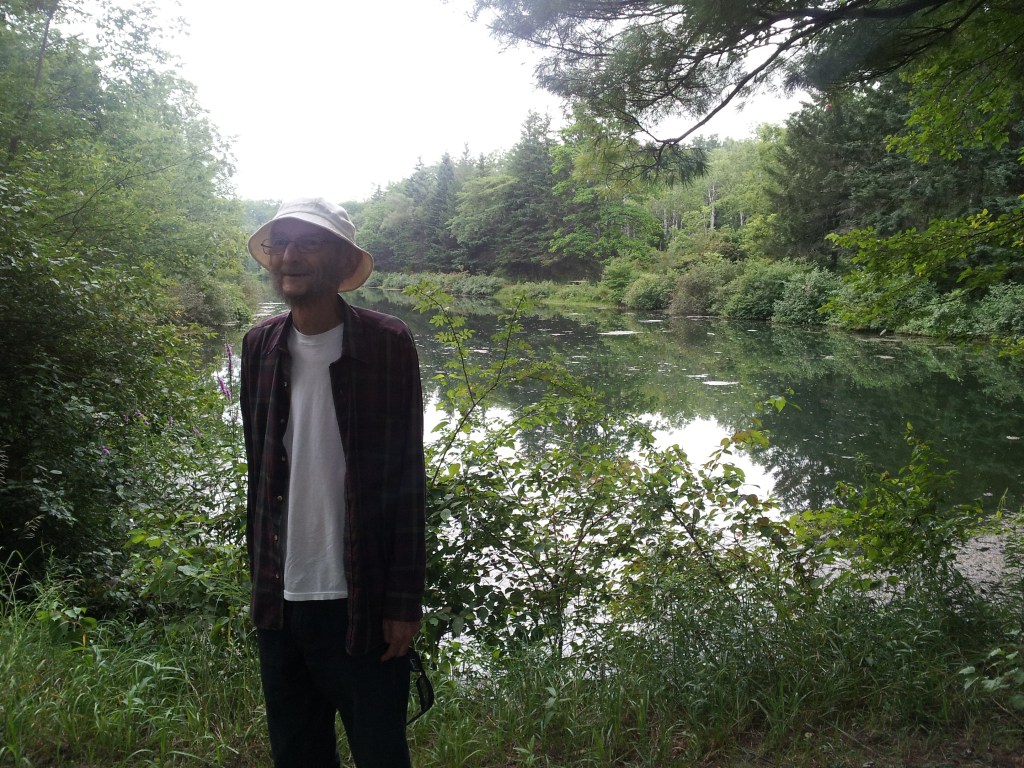 EL RINCÓN DEL TRADUCTOR: POETAS CANADIENSES – NELSON BALL-, selección y traducción de Jonio&nbsp;González