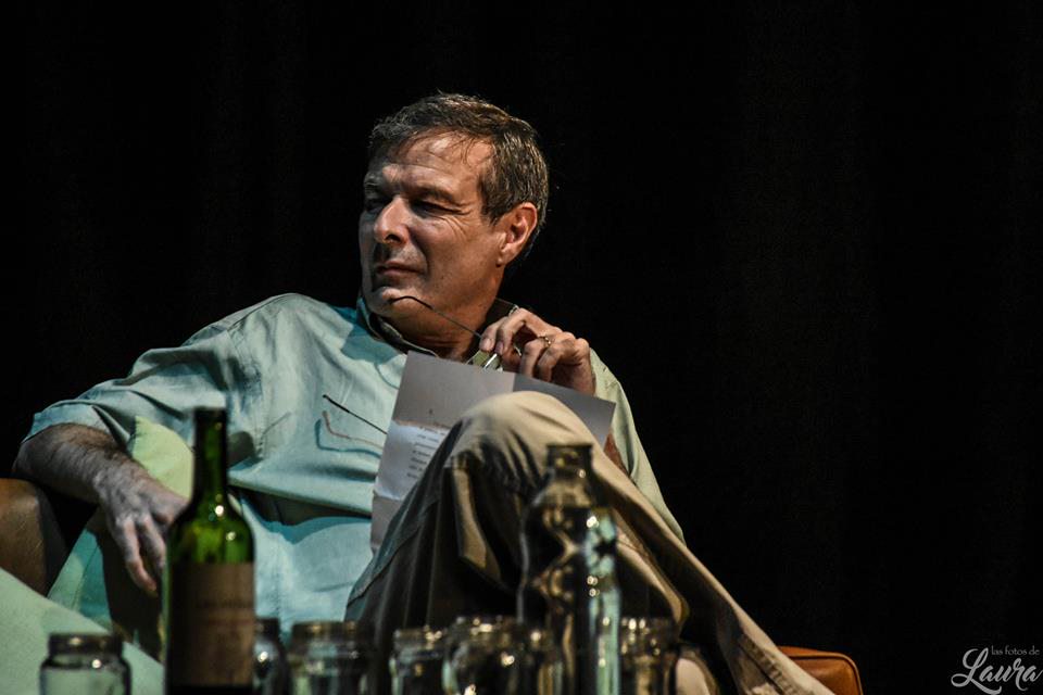 Carlos Barbarito. Escritor argentino entrevistado por Rolando Revagliatti para Plataforma cultural La Náusea.